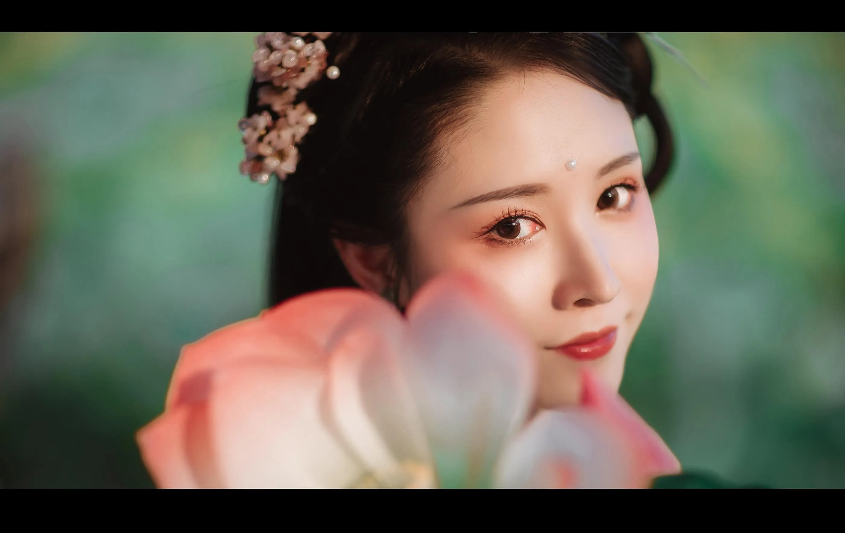 [YITUYU艺图语]2022.01.03 荷 葵花花花儿 [21P]插图1